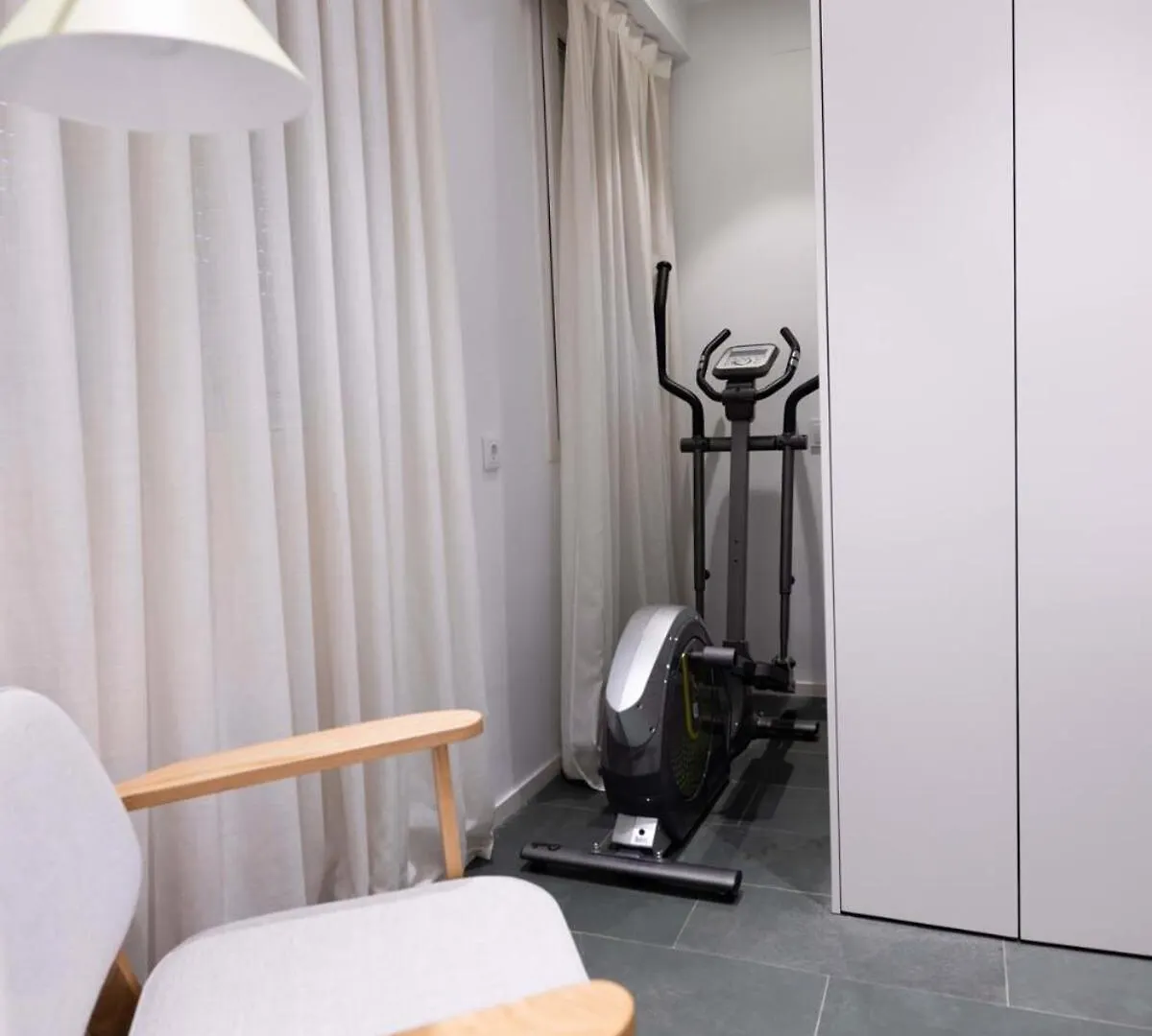 Ampersand - Bright 2-Bedroom Apartment برشلونة