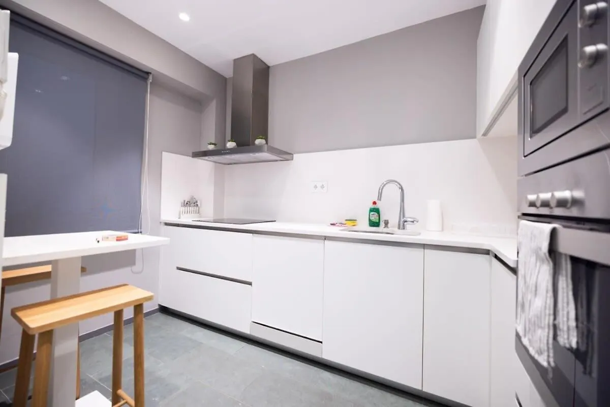 Ampersand - Bright 2-Bedroom Apartment برشلونة